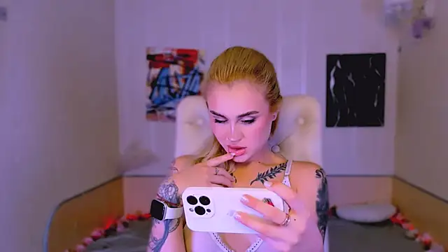  Ravenaa online show from December 17, 2:12 pm