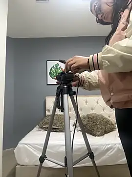 Soe Lara online show from November 29, 10:51 am