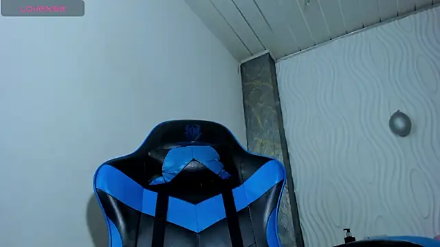 Catalehia Milk online show from December 4, 9:12 pm