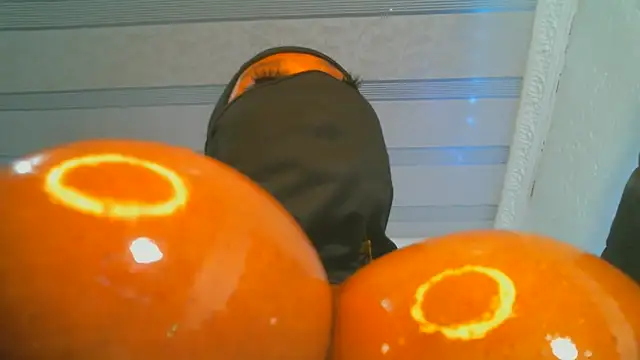 Snapshot of XPanther_24 chatting on February 6, 10:32 pm XPanther 24 online show from February 6, 10:32 pm