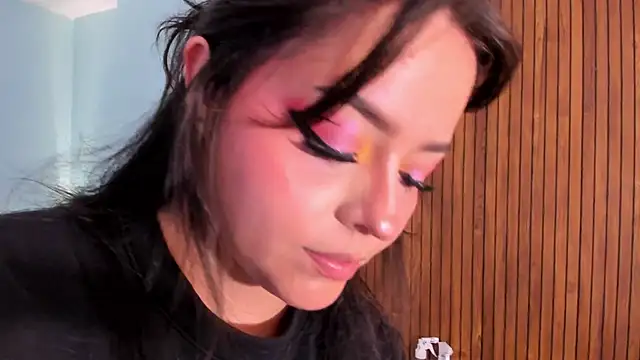 curvy rousi online show from September 28, 11:37 am