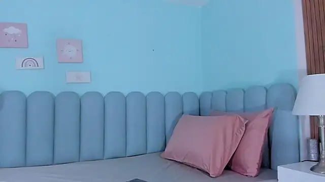 curvy rousi online show from November 1, 12:07 pm