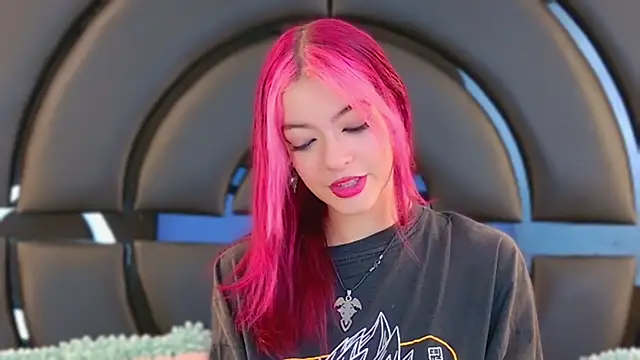 Snapshot of ElizabetthKitty chatting on January 31, 7:18 pm ElizabetthKitty online show from January 31, 7:18 pm