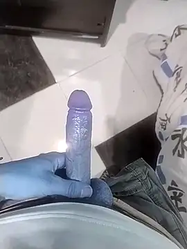 Snapshot of vergazos30 chatting on January 7, 7:28 pm vergazos30 online show from January 7, 7:28 pm