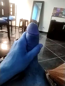 Snapshot of vergazos30 chatting on January 30, 6:43 pm vergazos30 online show from January 30, 6:43 pm