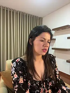 Snapshot of Alice_Biel chatting on January 22, 12:38 am Alice Biel online show from January 22, 12:38 am