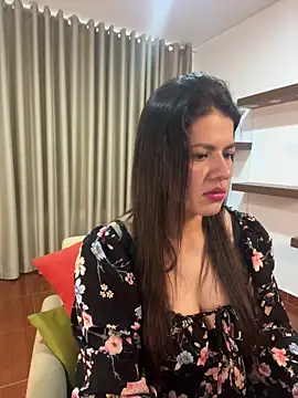 Snapshot of Alice_Biel chatting on February 28, 10:28 pm Alice Biel online show from February 28, 10:28 pm