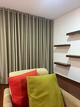 Snapshot of Alice_Biel chatting on March 21, 1:45 am Alice Biel online show from March 21, 1:45 am