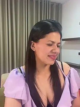 Snapshot of Alice_Biel chatting on March 22, 1:54 am Alice Biel online show from March 22, 1:54 am