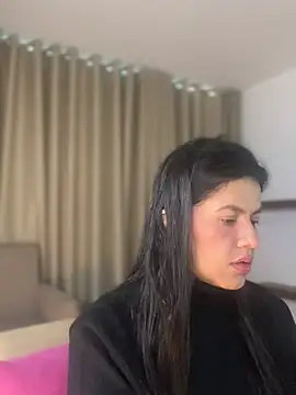 Snapshot of Alice_Biel chatting on May 23, 1:48 pm Alice Biel online show from May 23, 1:48 pm
