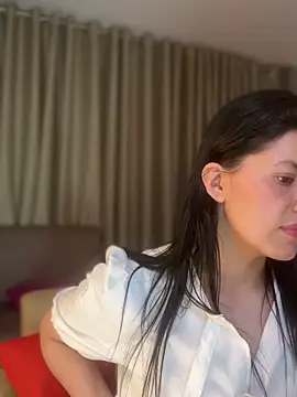 Snapshot of Alice_Biel chatting on May 30, 1:35 am Alice Biel online show from May 30, 1:35 am