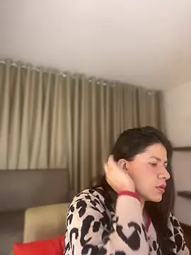 Snapshot of Alice_Biel chatting on June 6, 1:16 pm Alice Biel online show from June 6, 1:16 pm