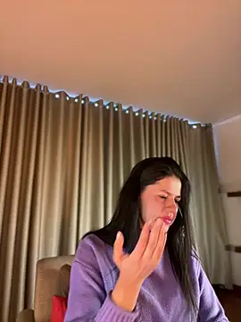 Alice Biel online show from July 19, 2:32 pm