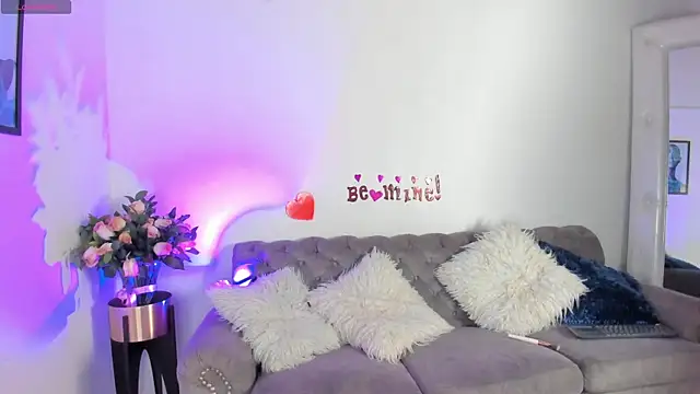 Sofi Vasquez online show from February 12, 9:54 pm