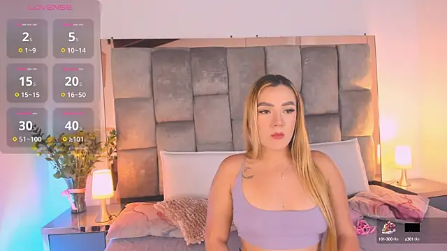 Sofi Vasquez online show from September 22, 8:33 pm