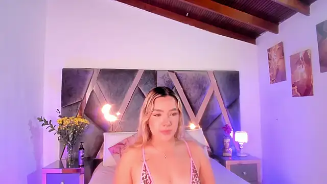 Sofi Vasquez online show from December 2, 8:48 pm