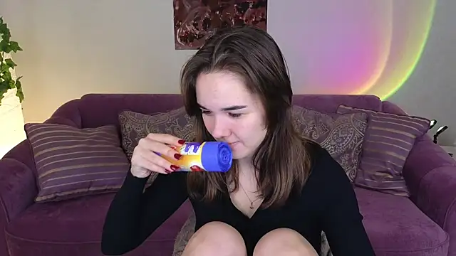 Snapshot of LindaRobertz chatting on December 5, 11:18 pm LindaRobertz online show from December 5, 11:18 pm