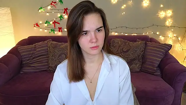 Snapshot of LindaRobertz chatting on December 21, 2:30 am LindaRobertz online show from December 21, 2:30 am