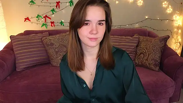 Snapshot of LindaRobertz chatting on January 2, 2:11 am LindaRobertz online show from January 2, 2:11 am