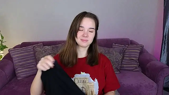 Snapshot of LindaRobertz chatting on January 18, 11:11 am LindaRobertz online show from January 18, 11:11 am