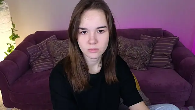 Snapshot of LindaRobertz chatting on January 18, 2:33 pm LindaRobertz online show from January 18, 2:33 pm