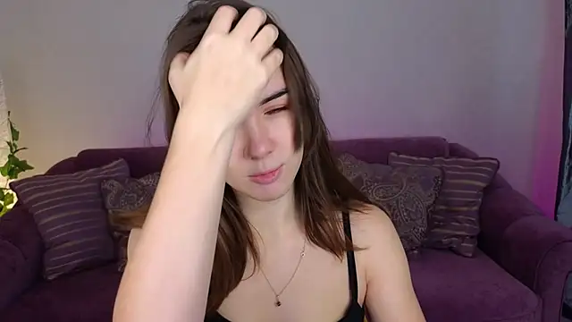 Snapshot of LindaRobertz chatting on January 20, 11:24 am LindaRobertz online show from January 20, 11:24 am