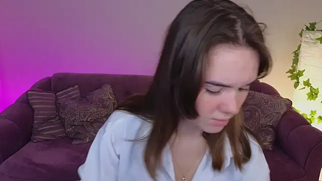 Snapshot of LindaRobertz chatting on January 22, 6:20 am LindaRobertz online show from January 22, 6:20 am