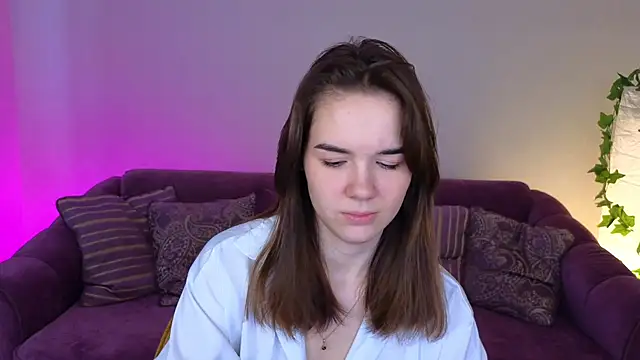 Snapshot of LindaRobertz chatting on January 24, 9:06 am LindaRobertz online show from January 24, 9:06 am