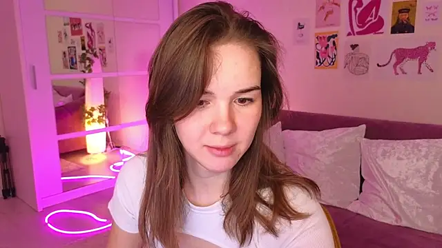 Snapshot of LindaRobertz chatting on February 26, 10:20 pm LindaRobertz online show from February 26, 10:20 pm