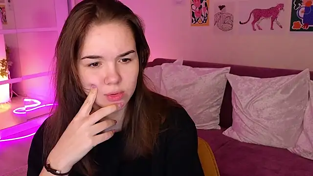 Snapshot of LindaRobertz chatting on March 3, 6:15 am LindaRobertz online show from March 3, 6:15 am