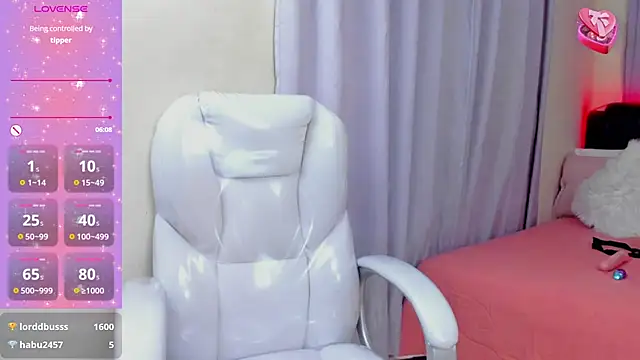 Snapshot of Hot_beauty__ chatting on January 25, 5:51 am Hot beauty online show from January 25, 5:51 am