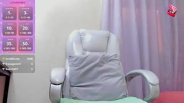Snapshot of Hot_beauty__ chatting on January 25, 11:55 am Hot beauty online show from January 25, 11:55 am