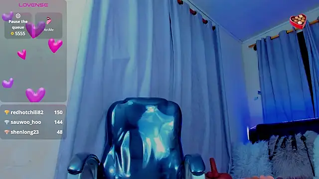 Snapshot of Hot_beauty__ chatting on February 25, 5:52 am Hot beauty online show from February 25, 5:52 am
