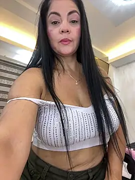 Hot beauty   online show from May 12, 2:41 am