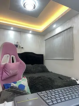 Hot beauty   online show from July 2, 3:45 am