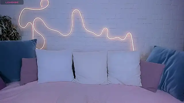 rossy babe  online show from January 24, 3:43 am