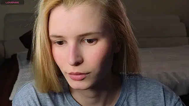Snapshot of elsa_limerence chatting on February 12, 8:27 am elsa limerence online show from February 12, 8:27 am