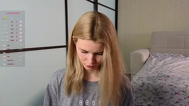 Snapshot of elsa_limerence chatting on March 17, 6:29 am elsa limerence online show from March 17, 6:29 am