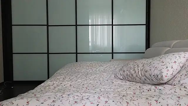 Snapshot of elsa_limerence chatting on October 4, 11:08 am elsa limerence online show from October 4, 11:08 am