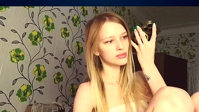 Evvie Summn1 online show from May 30, 6:32 am
