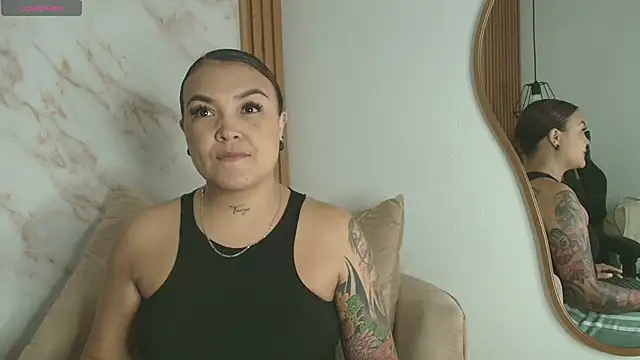 Snapshot of lyn_adamns chatting on October 8, 1:14 am lyn adamns online show from October 8, 1:14 am