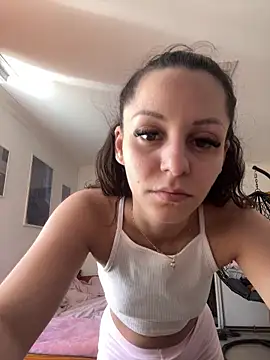 Chiara0102 online show from May 29, 10:35 am