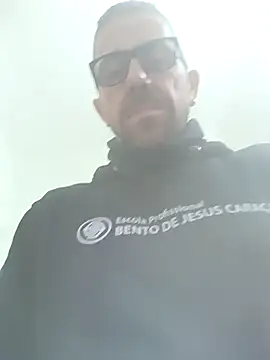 jonyfree1978 online show from December 11, 11:00 pm