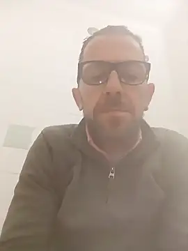 jonyfree1978 online show from December 25, 10:50 am