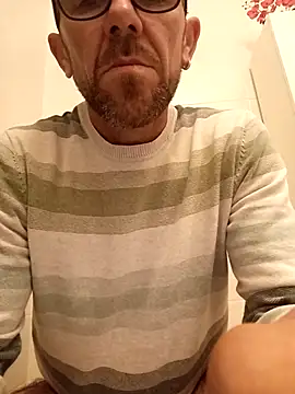 jonyfree1978 online show from October 26, 10:04 pm