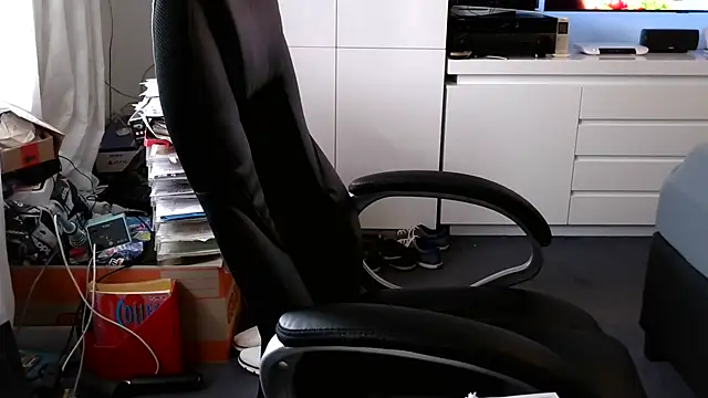 VSteph online show from October 12, 1:43 pm