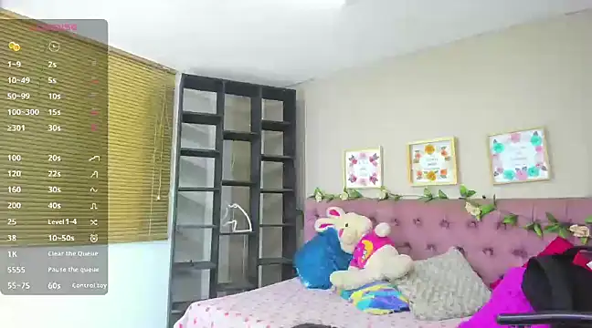 Snapshot of Lia_Keen chatting on January 10, 8:04 pm Lia Keen online show from January 10, 8:04 pm