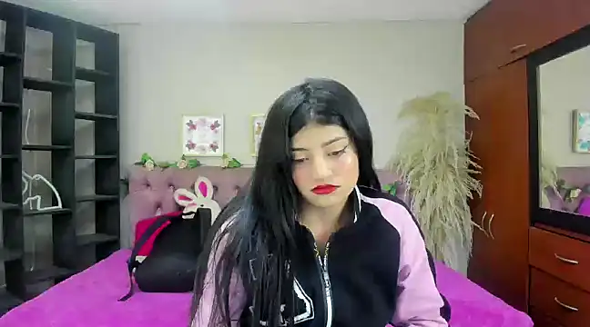 Snapshot of Lia_Keen chatting on January 11, 8:21 pm Lia Keen online show from January 11, 8:21 pm