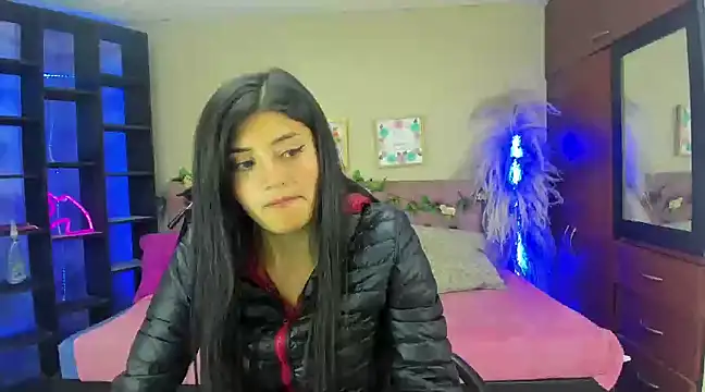 Snapshot of Lia_Keen chatting on January 24, 7:49 pm Lia Keen online show from January 24, 7:49 pm