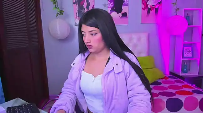 Snapshot of Lia_Keen chatting on January 28, 12:32 pm Lia Keen online show from January 28, 12:32 pm